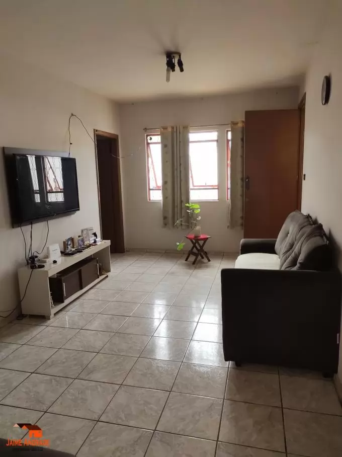 CASA-2 QUARTOS-ARARAS - SP-PARQUE INDUSTRIAL